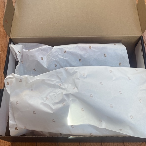 Air Jordan 11 CMFT Low - Picture 4 of 7